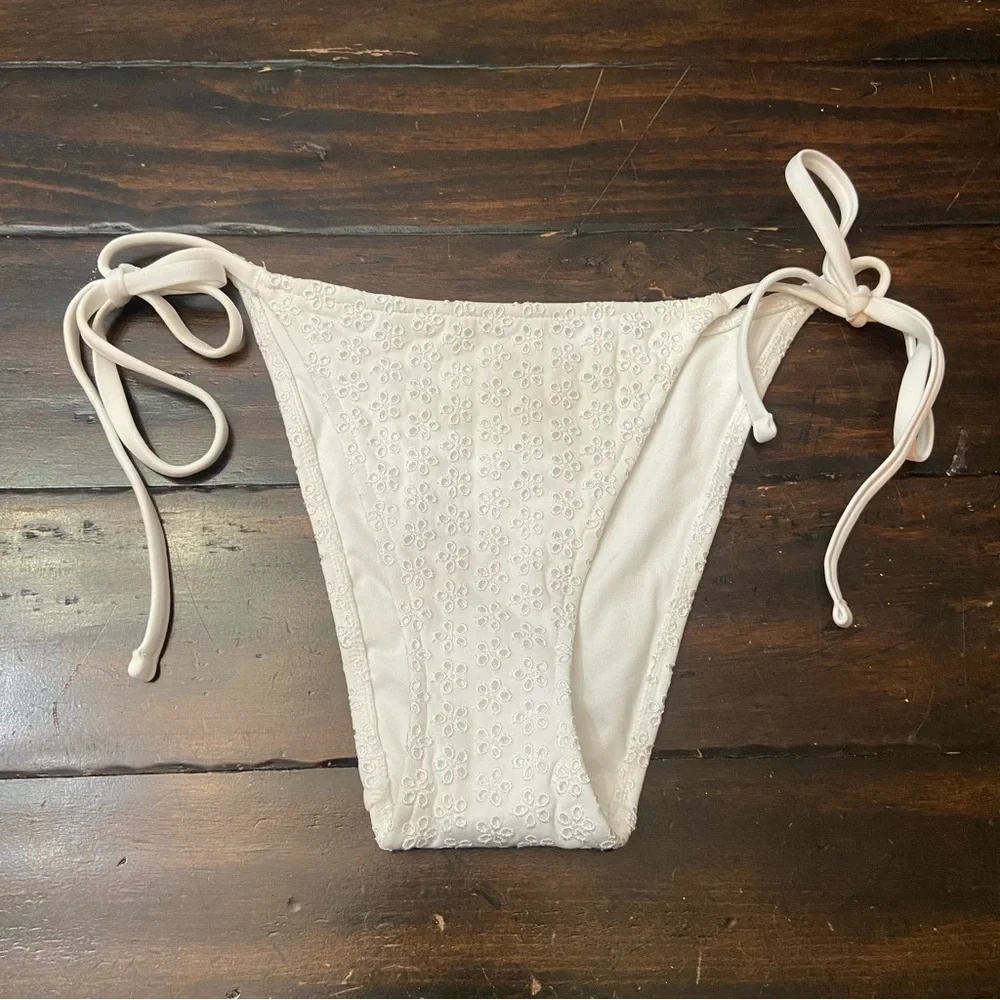 New! Frankie's Bikinis Bridgette White Eyelet String Bikini Bottom 1589